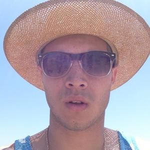 Meet your Posher, Ian